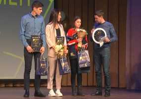 В Нижнекамске лучшим студентам вручили именные стипендии мэра города