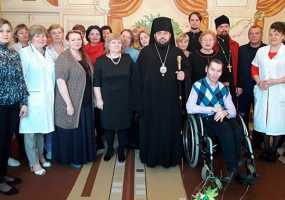 Епископ Игнатий встретился в Нижнекамске с подопечными реабилитационного центра «Надежда»