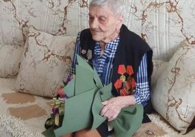 «Дай патрон – фашиста уничтожу»: в Нижнекамске ветеран войны отметила 96-летие
