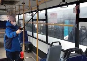 В Нижнекамске автобусы перед выходом на линию дезинфицируют