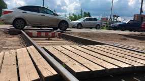 В Нижнекамске из-за погоды перенесли ремонт железнодорожного переезда