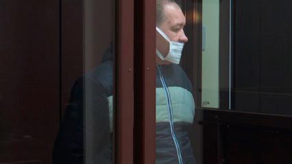 В Нижнекамске огласили приговор мужчине, который чуть не зарубил топором ребёнка