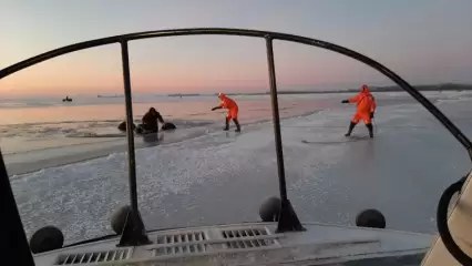 В Татарстане рыбак на самодельном мотовездеходе провалился под лёд на Каме