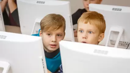 В Нижнекамске для детей открылась международная кибершкола KIBERone
