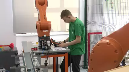 13 нижнекамцев показали знания в области робототехники на региональном чемпионате «Абилимпикс»