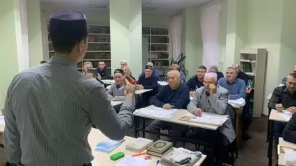 В Нижнекамске начались курсы по изучению намаза
