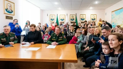 В Татарстане провели телемост между мобилизованными и их семьями