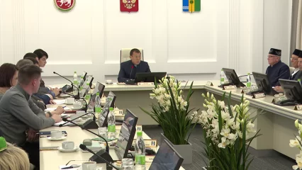 В Нижнекамске обсудили стратегию сохранения татарского языка и культуры