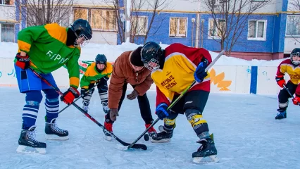 В Нижнекамске прошли соревнования по хоккею среди подростковых клубов Татарстана