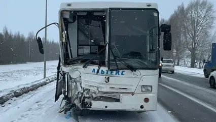 В Елабуге в ДТП с автобусом пострадал один человек