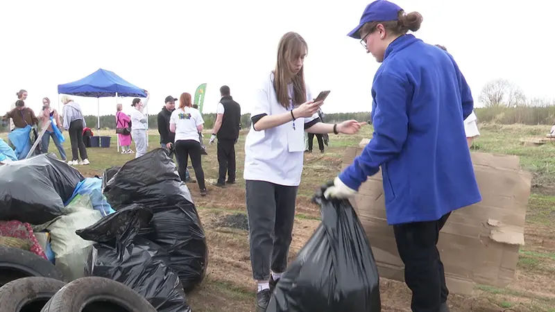 В Нижнекамске участники «Чистых игр» собрали более 4 тонн мусора за пару часов