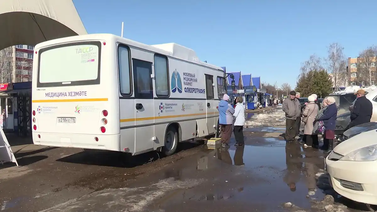 Флюоромобиль у центрального рынка в Нижнекамске