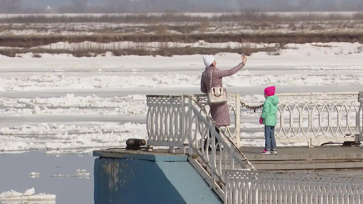 Ледоход на Каме 20 марта 2026 года