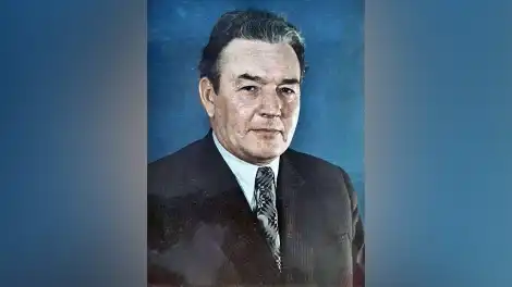 «Белемле, кешелекле, югары дәрәҗәле җитәкче»