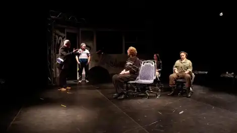 Түбән Кама Татар дәүләт драма театры артистлары үсмерләр арасында таралыш алган буллинг темасына багышланган спектакль карарга чакыралар - телеканал НТР 24