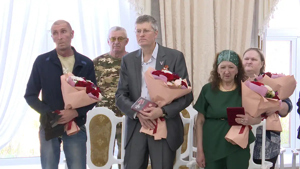 Бүләкләрне һәлак булганнарның туганнарына тапшырдылар
