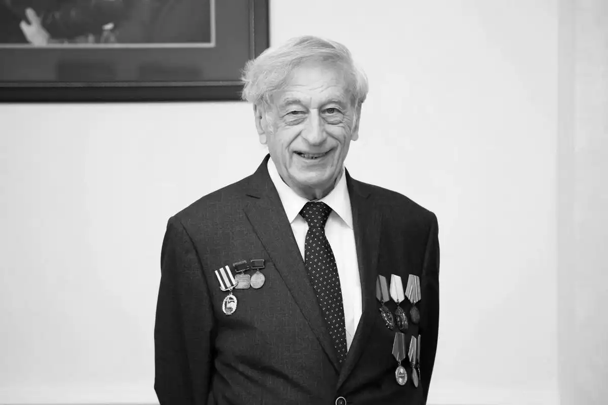 Рафаил Глянц