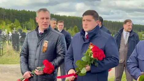 Түбән Камада якташлар-геройларны искә алдылар