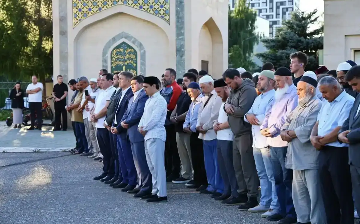 Делегация из Узбекистана в Нижнекамске после атаки БПЛА 10 августа