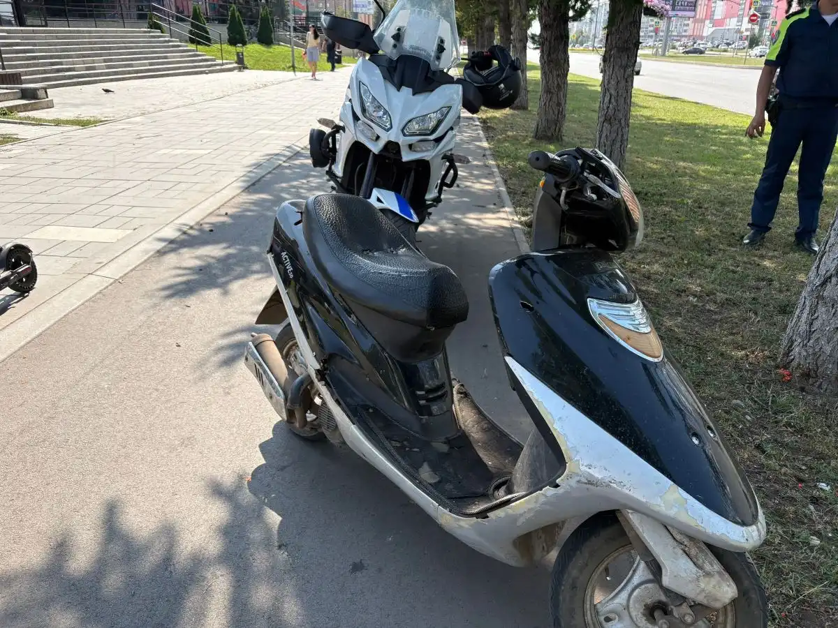 Мопед остановленный сотрудниками ГАИ