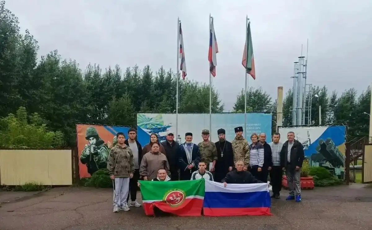 Контрактники в военкомате