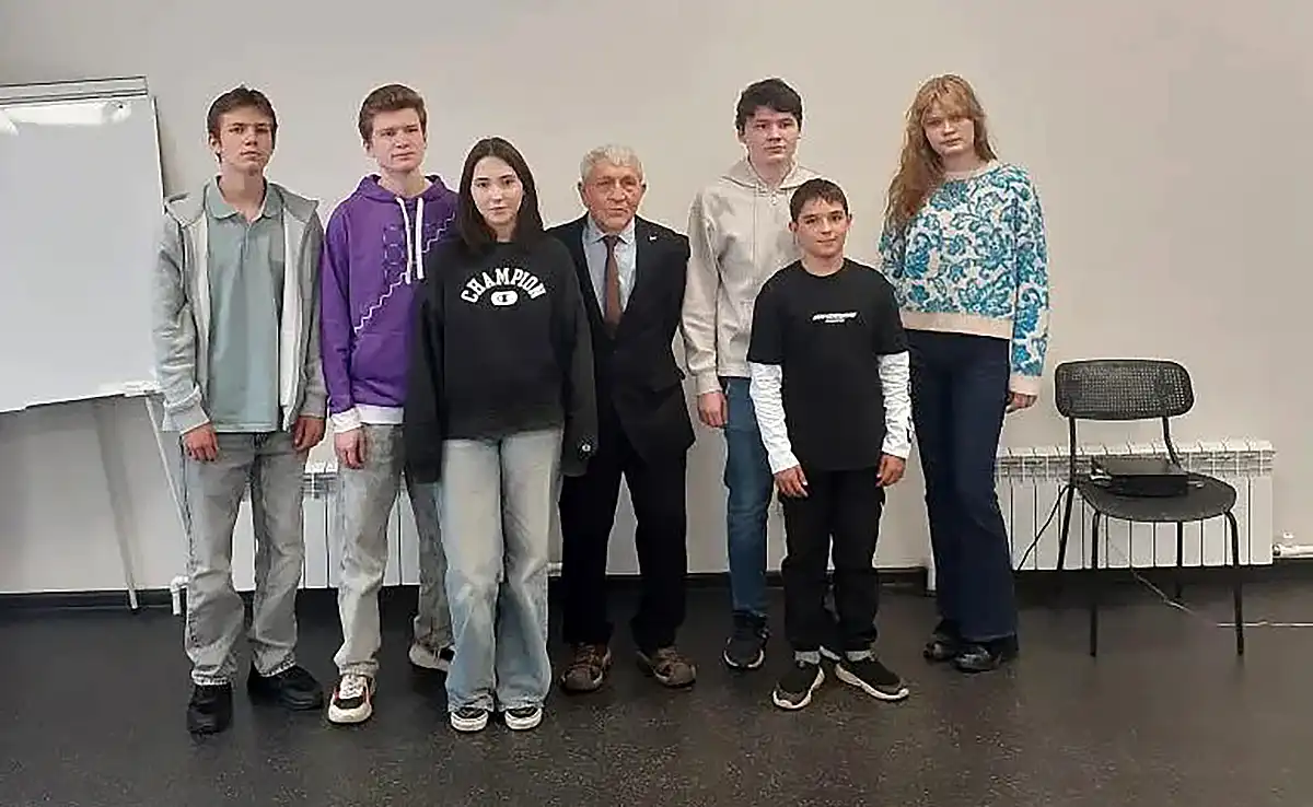 Тренер К. Шәйхетдинов шәкертләре арасында