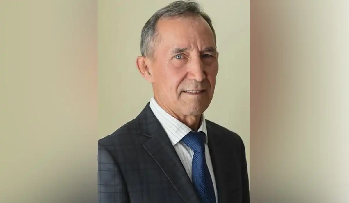 Фирдәвис Ханов