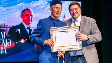 Түбән Каманың мактаулы гражданины Фирдәвис Ханов 75 яшьлек юбилеен билгеләп үтте - телеканал НТР 24