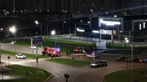 Түбән Камада Тынычлык проспектында автомобиль юл читенә чыгып, коймага бәрелгән