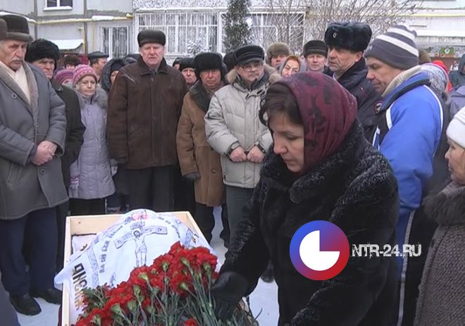 Сегодняшние новости нижнекамска. Сегодня похоронили в Нижнекамске. Гульшат Котенкова похороны. Новости Нижнекамска сегодня последние свежие.