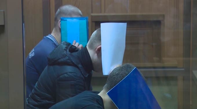 Мать зверски убитого Сурикова во время оглашения приговора выбежала из зала суда