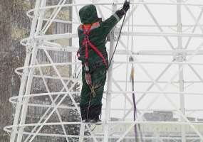 В Нижнекамске на новое место перенесут один из елочных городков - НТР 24