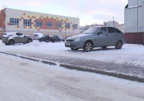 Прокуратура Нижнекамска объяснила, почему некоторые штрафы за парковку на газоне считает незаконными - НТР 24