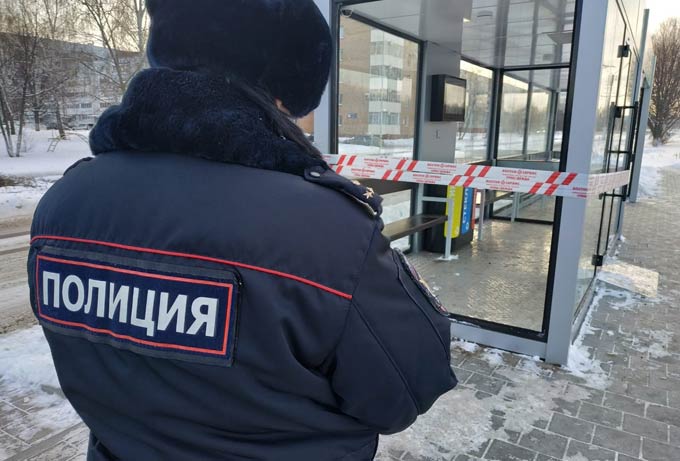 В Нижнекамске ищут подростков, которые нечаянно разбили остановку за 1 млн рублей