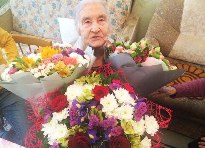 «Не буду я стареть, я буду молодеть!» - 100-летний юбилей отметила жительница Нижнекамска