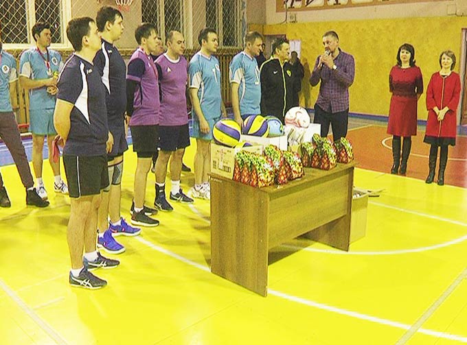 Команда «ТАНЕКО», повторив прошлогодний успех, выиграла благотворительный волейбольный турнир