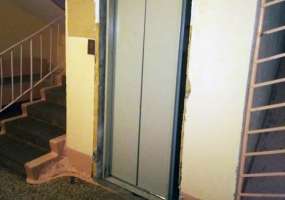 В Нижнекамске рабочий упал в шахту лифта - НТР 24