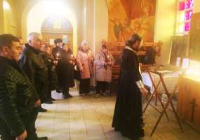 Армянская диаспора посетила службу в храме Воскресения Христова, чтобы вспомнить жертв землетрясения - НТР 24