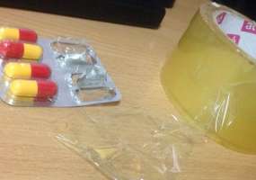 В больнице из-за нехватки лейкопластыря пациентку перевязали скотчем - НТР 24