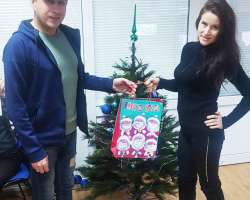 Подарок в мешок Деда Мороза НТР положили и сотрудники радио DFM-Нижнекамск.