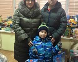 Участники акции "Стань Дедом Морозом!" - семья Казаковых.