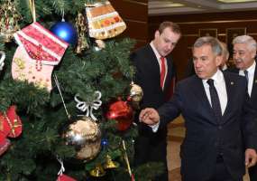 Рустам Минниханов принял участие в благотворительной акции «Елка желаний» - НТР 24