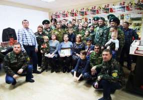 Нижнекамские поисковики передали родным погибшего солдата медальон и личные вещи - НТР 24