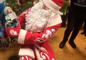 Девятилетний мальчик вызвал полицию из-за плохого подарка - НТР 24