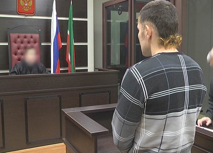 В Нижнекамске потерпевший, которого девушка исполосовала ножом, сделал ей предложение в зале суда