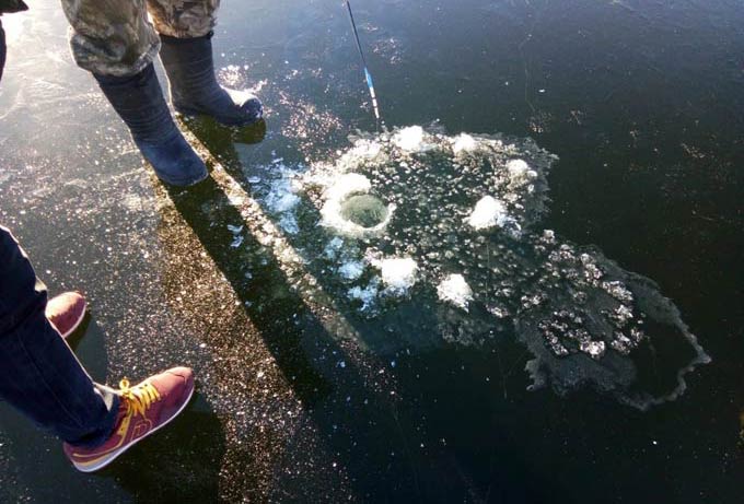 МЧС озвучило данные по толщине льда на водоемах близ Нижнекамска