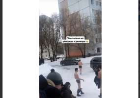 В Набережных Челнах студенты вуза бегали в одних трусах по улице - НТР 24