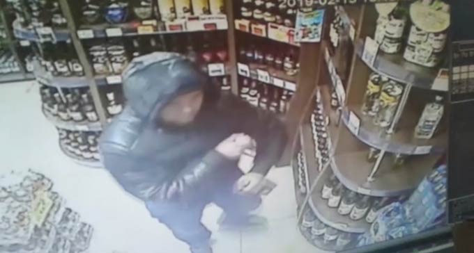 В Нижнекамске мужчина ограбил сразу два магазина