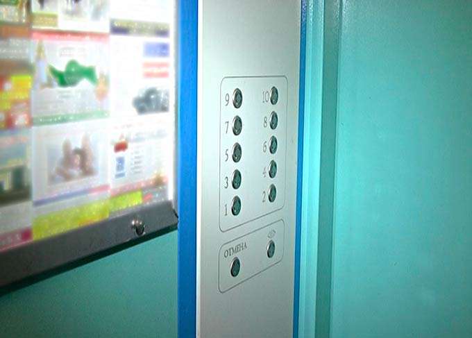 Жители Нижнекамска боятся застрять в лифте