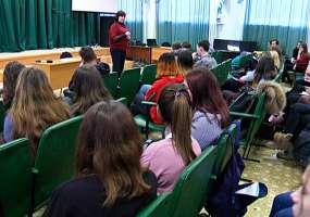 В Нижнекамске начала работу «Школа вожатых» - НТР 24